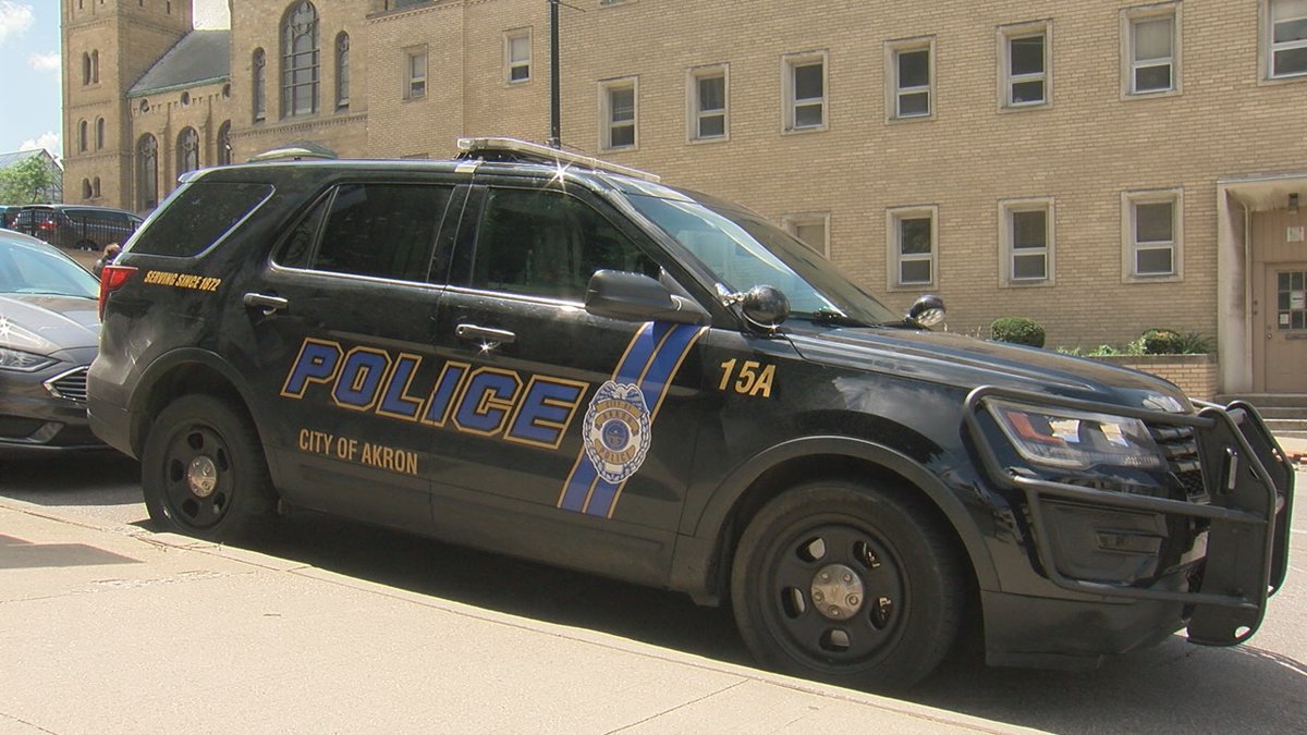 Akron Police Lieutenant Demoted Disciplined After Performing Sex Acts While On Duty