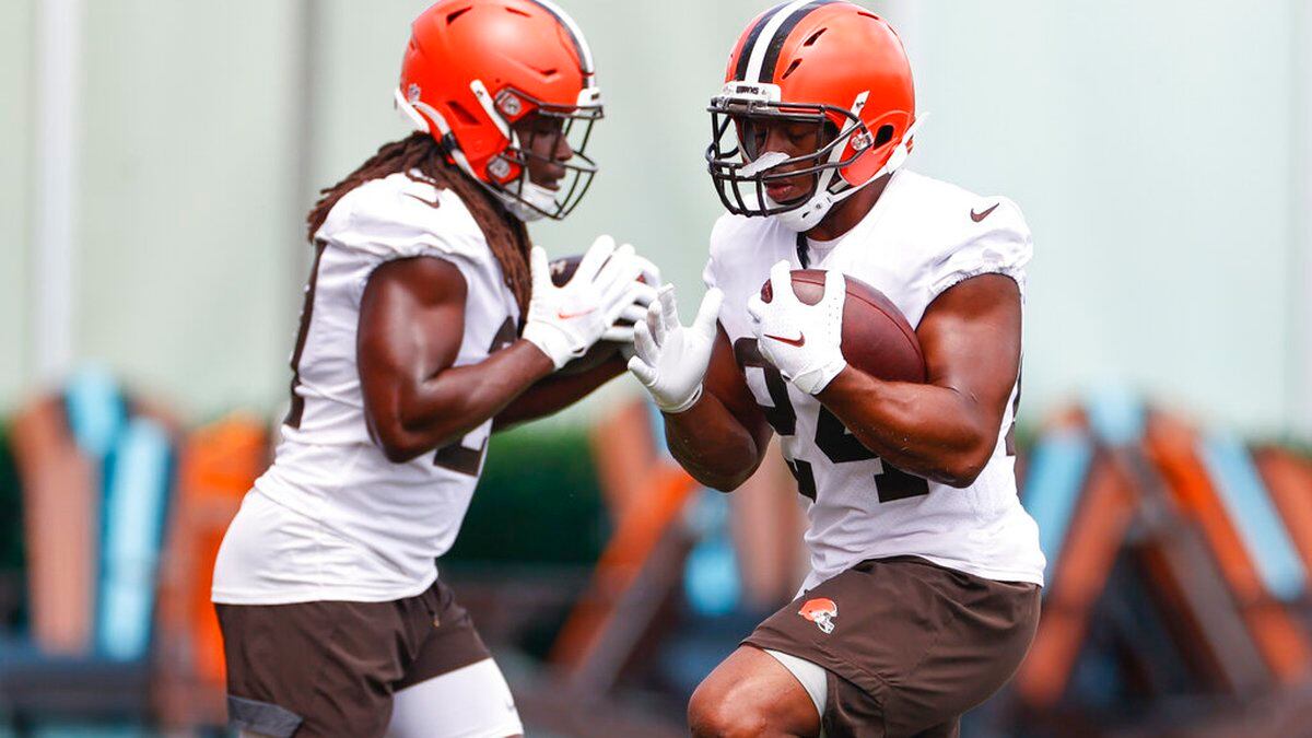 Browns' Nick Chubb (calf) out for 'Thursday Night Football' matchup with  Broncos 