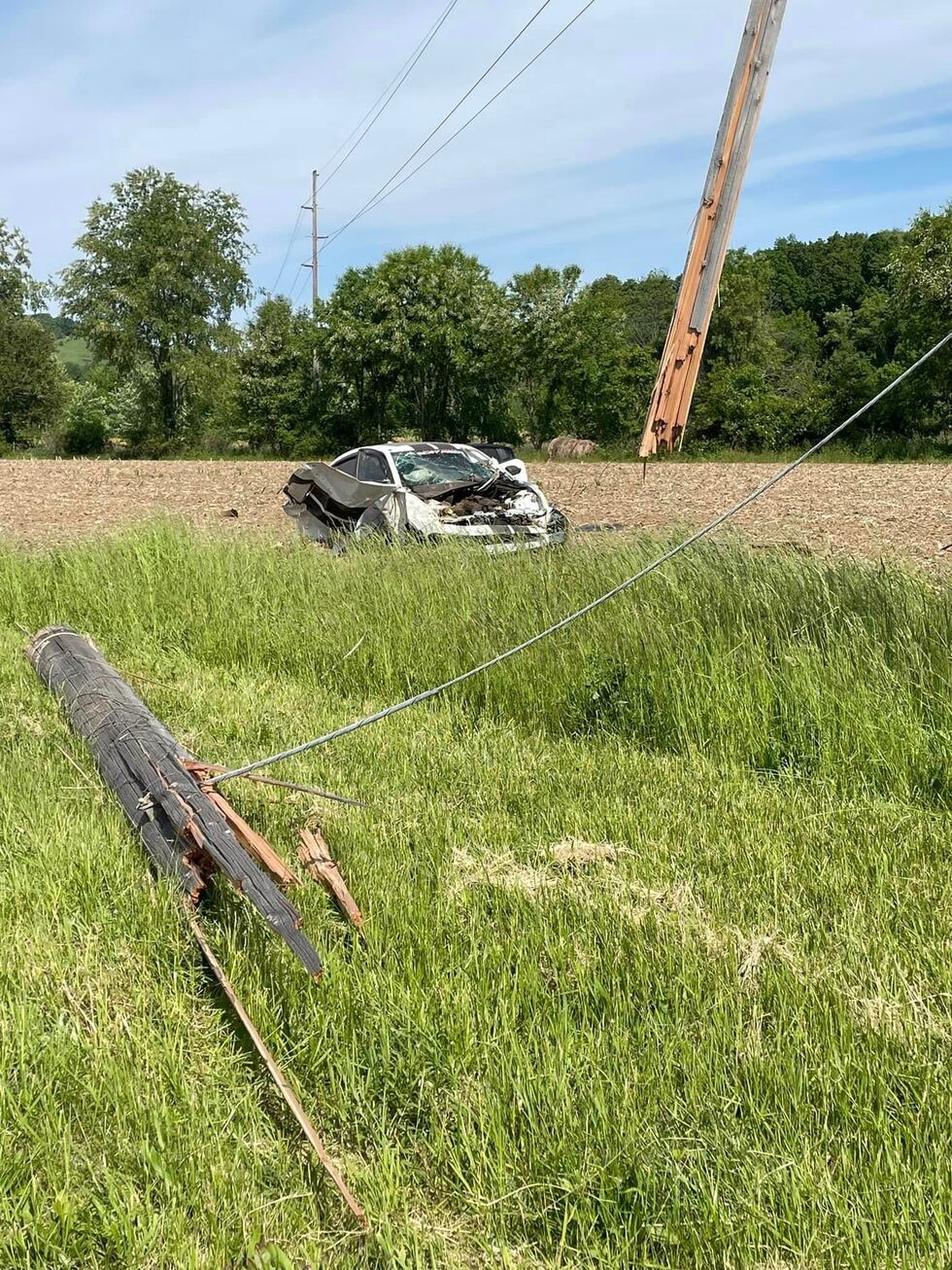 Stolen sports car suspect leads Ohio authorities on chase before high-speed crash